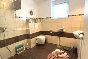 Exklusive Villa mit Feldblick //  SmartHome mit Wintergarten, Pool-/Whirlpool – Rhein-Sieg-Kreis – Vorschaubild 33