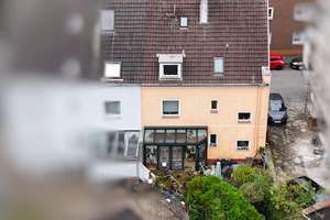 Doppelhaushälfte mit drei Wohneinheiten und Garten in Duisburg – Die vollständige Adresse der Immobilie erhältst du vom Anbieter., 47226 Hochemmerich, Duisburg – Vorschaubild 3