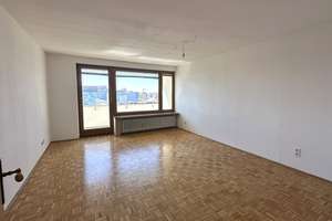 Traumhafter Alpenblick! Helle 3-Zi.-Wohnung mit Loggia & Stellplatz in Neuhausen  – Leonrodstrasse 62, 80636 Alte Kaserne, München – Vorschaubild 10