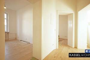 FREUNDLICHE DREI-ZIMMER-WOHNUNG IM ERDGESCHOSS SUCHT NEUE MIETER
