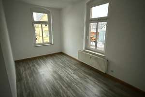 Großzügige 3-Zimmer mit Garage, Laminat, EBK und Wannenbad in guter Lage – Zwickauer Straße 408, 9117 Siegmar, Chemnitz – Vorschaubild 5