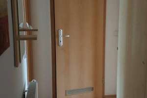 Frei ab 1.5.26 - Bad mit Wanne u.v.m. - Wohnen im Heimgarten !!!! – Heimgarten 110, 9127 Gablenz, Chemnitz – Vorschaubild 2