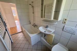 Frisch renovierte 3-Zimmer-Wohnung mit Balkon und schönem Blick ins Grüne – Burgwall 20, 38229 Gebhardshagen, Salzgitter – Vorschaubild 8