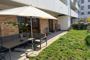 Moderne barrierefreie 3-Zimmer-Terrassenwohnung mit Garten, Loggia und hochwertiger Einbauküche
