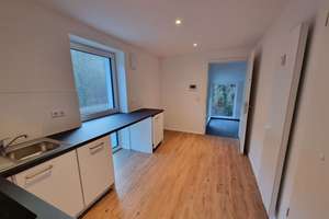 **Modernisierte 1-Zi.-Whg. mit EBK, Balkon und Stellplatz** – Die vollständige Adresse der Immobilie erhältst du vom Anbieter., 70199 Südheim, Stuttgart – Vorschaubild 3