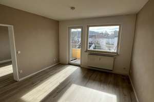 Moderne 2-Zimmer-Wohnung in Bubenreuth mit Balkon und Einbauküche – Damaschkestraße 40, 91088 Bubenreuth – Vorschaubild 3