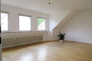 Höhenflug in Rüttenscheid/Bredeney!!! Renovierte 4-Zi. DG-Wohnung (114 m²) 3. OG  (WG geeignet) – Nelkengarten 5, 45133 Rüttenscheid, Essen – Vorschaubild 3