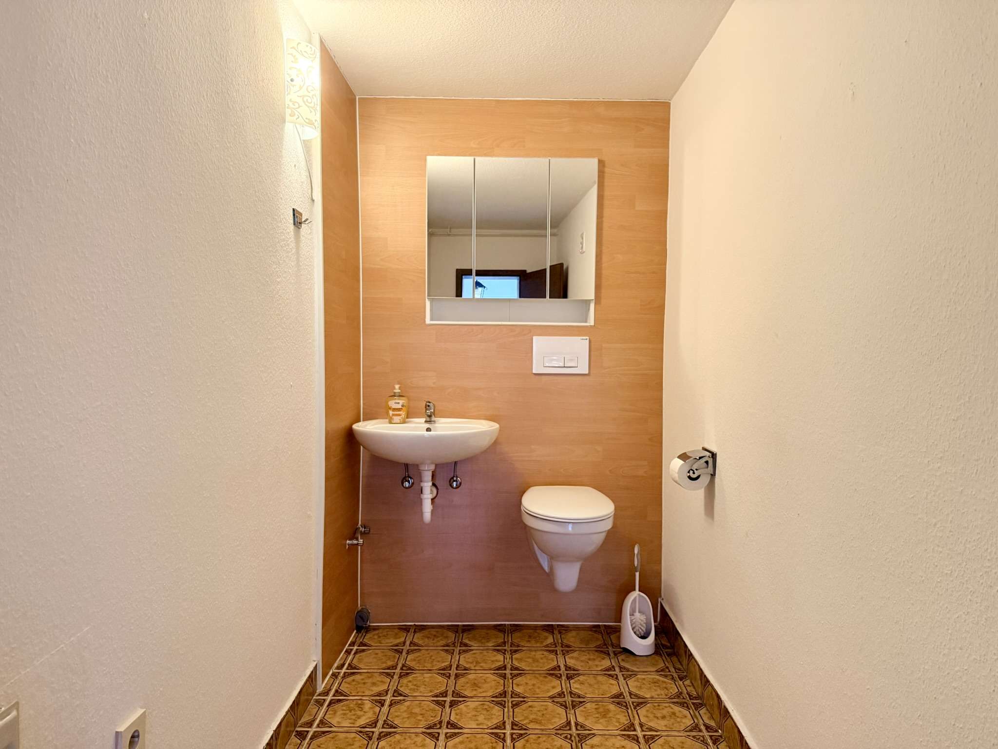 Immobilie in Usingen - Viel Platz für Ihre Ideen: Einfamilienhaus mit unzähligen Nutzungsmöglichkeiten - Bild 8