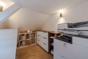Einzigartiger repräsentativer Stilaltbau in bester zentraler Geschäftslage mit vielen Stellplätzen – Die vollständige Adresse der Immobilie erhältst du vom Anbieter., 61250 Usingen – Vorschaubild 19