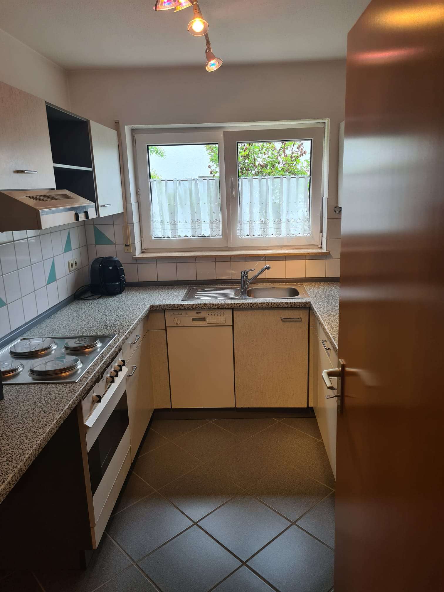 Immobilie in Wäschenbeuren - Attraktive 2,5 Zimmer-Wohnung im EG mit Terrasse und Garten - Bild 0