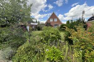 Einfamilienhaus mit Vollkeller,  Garagen und Kamin in gefragter, ruhiger Lage (RÖMBKE IMMOBILIEN KG) – Stormweg 13, 24539 Gadeland, Neumünster – Vorschaubild 3
