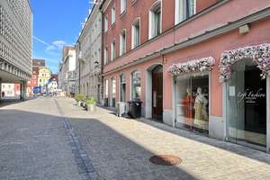 Charmant & Großzügig!  
3-Zimmer Wohnung im Herzen der Altstadt! – 93047 Innenstadt, Regensburg – Vorschaubild 1