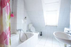 Helles und gemütliches WG-Zimmer in freundlicher Wohngemeinschaft – Karlstraße 109, 78054 Schwenningen, Villingen-Schwenningen – Vorschaubild 2