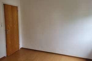 Gemütliche 4-Zi-Wohnung im 2. OG in Stuttgart-Birkach – Die vollständige Adresse der Immobilie erhältst du vom Anbieter., 70599 Birkach-Süd, Stuttgart – Vorschaubild 3