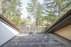 Großzügige DHH mit 2 WE auf 1.181m² Grundstück und Entwicklungspotenzial – Die vollständige Adresse der Immobilie erhältst du vom Anbieter., 90765 Stadeln, Herboldshof, Mannhof, Fürth – Vorschaubild 12