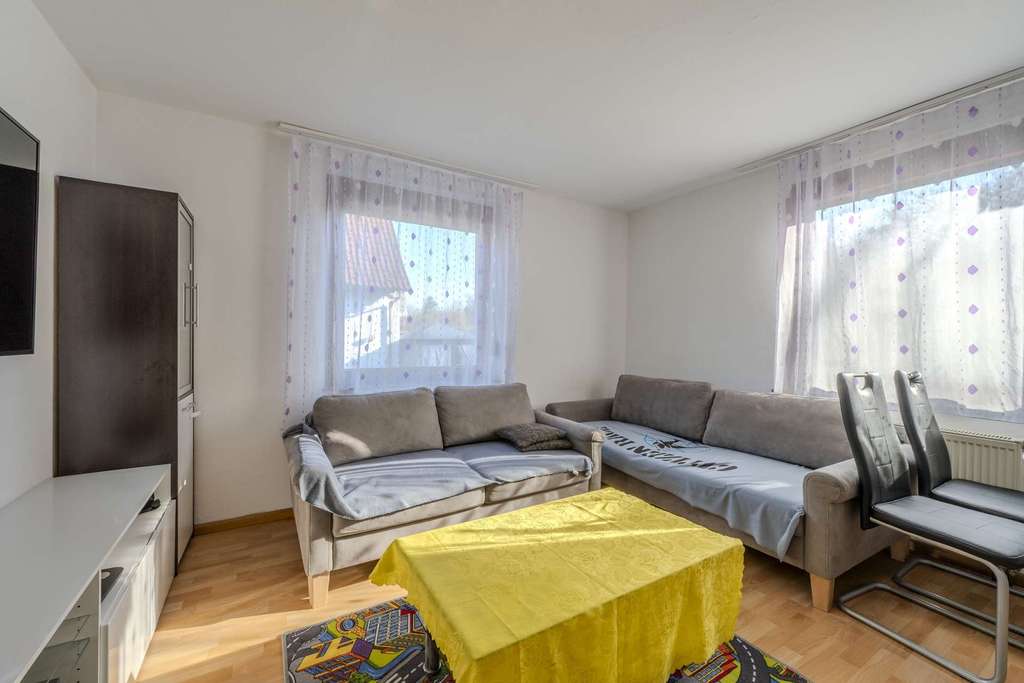 Immobilie in Kirchheim unter Teck - Attraktive Kapitalanlage: Vermietete 3-Zimmer-EG-Wohnung mit Photovoltaik - Bild 0