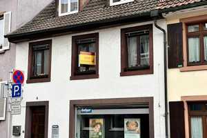 Historisches, freies Einfamilienhaus mit Gewerbe im EG  – Emmendingen (Kreis) – Vorschaubild 1