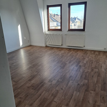 Schöne helle 4-R Wohnung im Dachgeschoss!