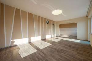 Barrierearme 2,5-Zimmer-Wohnung mit Aufzug und zwei Balkonen in zentraler Innenstadtlage – Die vollständige Adresse der Immobilie erhältst du vom Anbieter., 46236 Stadtmitte, Bottrop – Vorschaubild 4