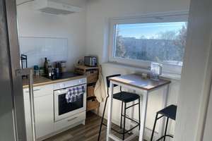 Helle Wohnung mit Balkon in Tempelhof-Schöneberg – 10 Min. zum Mehringdamm, 300 m zur U-Bahn. – Teikeweg 19, 12109 Mariendorf, Berlin – Vorschaubild 1