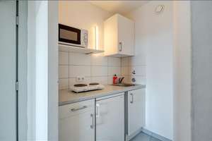 Möbliert: Helles Apartment mit Südwest-Balkon – Die vollständige Adresse der Immobilie erhältst du vom Anbieter., 81379 Obersendling, München – Vorschaubild 4