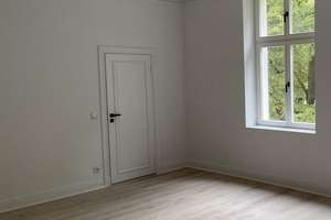 Hochwertige 4-Zimmer-Wohnung in klassischer Stadtvilla  PROVISIONSFREI! Weitere Wohnungen vorh. – Die vollständige Adresse der Immobilie erhältst du vom Anbieter., 12205 Lichterfelde, Berlin – Vorschaubild 9