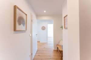 Erstbezug nach Kernsanierung: 4-Zimmer-Wohnung mit PV-Mieterstrom & TG-Stellplatz in S-Heumaden – Mannspergerstraße 100, 70619 Heumaden, Stuttgart – Vorschaubild 2