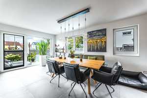Design trifft Komfort: modernes Einfamilienhaus mit Pool und Wohlfühlgarten – Regensburg (Kreis) – Vorschaubild 9