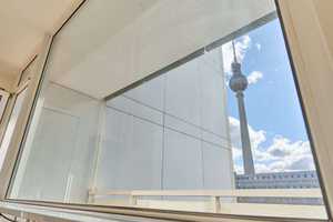 Sofortbezug - Mit Blick auf den Fernsehturm, Südausrichtung und Loggia (provisionsfrei) – Rochstraße 9, 10178 Berlin – Vorschaubild 4