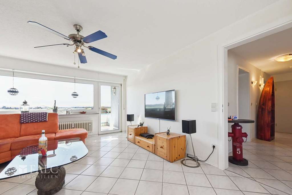 Immobilie in Hügelsheim - Dreifamilienhaus mit großem Grundstück in Hügelsheim - Bild 1