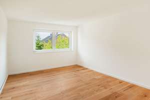 Top Neubau-Maisonettewohnung mit Blick bis Köln und überdachtem Stellplatz im Herzen von Ippendorf – Die vollständige Adresse der Immobilie erhältst du vom Anbieter., 53127 Ippendorf, Bonn – Vorschaubild 9