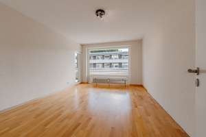 Lichtdurchflutete 3-Zimmer Wohnung mit Garage in ruhiger Sackgassenlage von Düsseldorf-Niederkassel! – 40547 Niederkassel, Düsseldorf – Vorschaubild 15