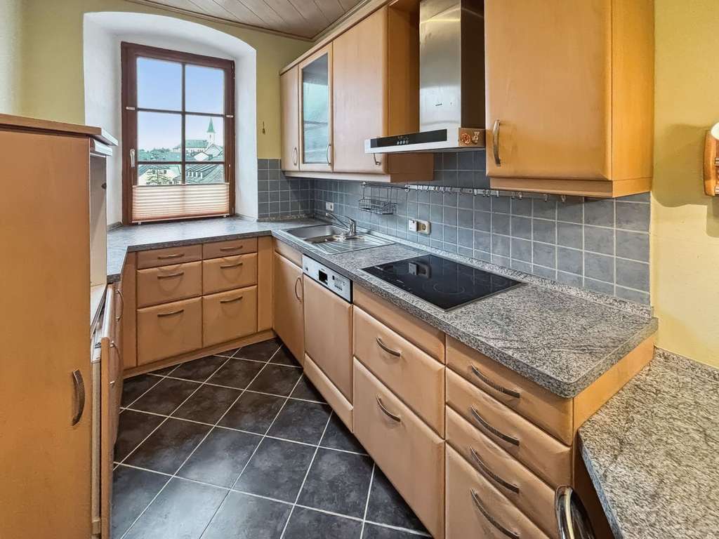 Immobilie in Kirchenlamitz - Großzügige Maisonette-Wohnung im Herzen von Kirchenlamitz - Bild 3