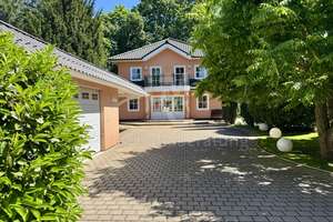 Kirchrode: 
Mediterrane Stadtvilla mit Pool auf einem Traumgrundstück – Die vollständige Adresse der Immobilie erhältst du vom Anbieter., 30559 Kirchrode, Hannover – Vorschaubild 35