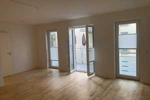 Attraktive Wohnung in Wiesbaden Mitte – Schwalbacher Str 75, 65183 Wiesbaden – Vorschaubild 1