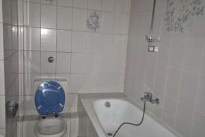 Schöne 2-Zimmer-Wohnung mit Balkon in Düsseldorf – Adersstraße 94, 40215 Friedrichstadt, Düsseldorf – Vorschaubild 2