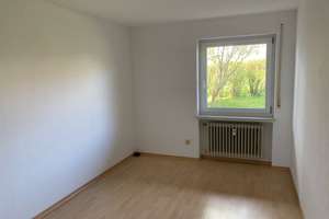 
Wohntraum in Mindersdorf - Großzügiges Wohnhaus mit zwei Wohneinheiten
 – Die vollständige Adresse der Immobilie erhältst du vom Anbieter., 78355 Hohenfels – Vorschaubild 14