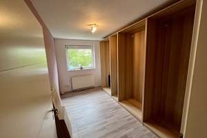 Gepflegtes Reihenendhaus mit fünf Zimmern und Einbauküche in Bremen – Die vollständige Adresse der Immobilie erhältst du vom Anbieter., 28719 Burg-Grambke, Bremen – Vorschaubild 9