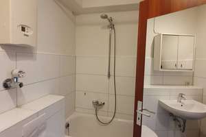 Kleines, renoviertes Apartment in gepflegter WEG unweit vom Gräfrather Marktplatz – Die vollständige Adresse der Immobilie erhältst du vom Anbieter., 42653 Gräfrath, Solingen – Vorschaubild 4