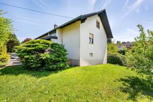 Gepflegtes Zweifamilienhaus auf Traumgrundstück im Rebland – Die vollständige Adresse der Immobilie erhältst du vom Anbieter., 76534 Varnhalt, Baden-Baden – Vorschaubild 3
