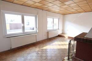 Charmantes Reihenhaus mit Kamin, Garage und Terrasse – Die vollständige Adresse der Immobilie erhältst du vom Anbieter., 6785 Oranienbaum – Vorschaubild 3