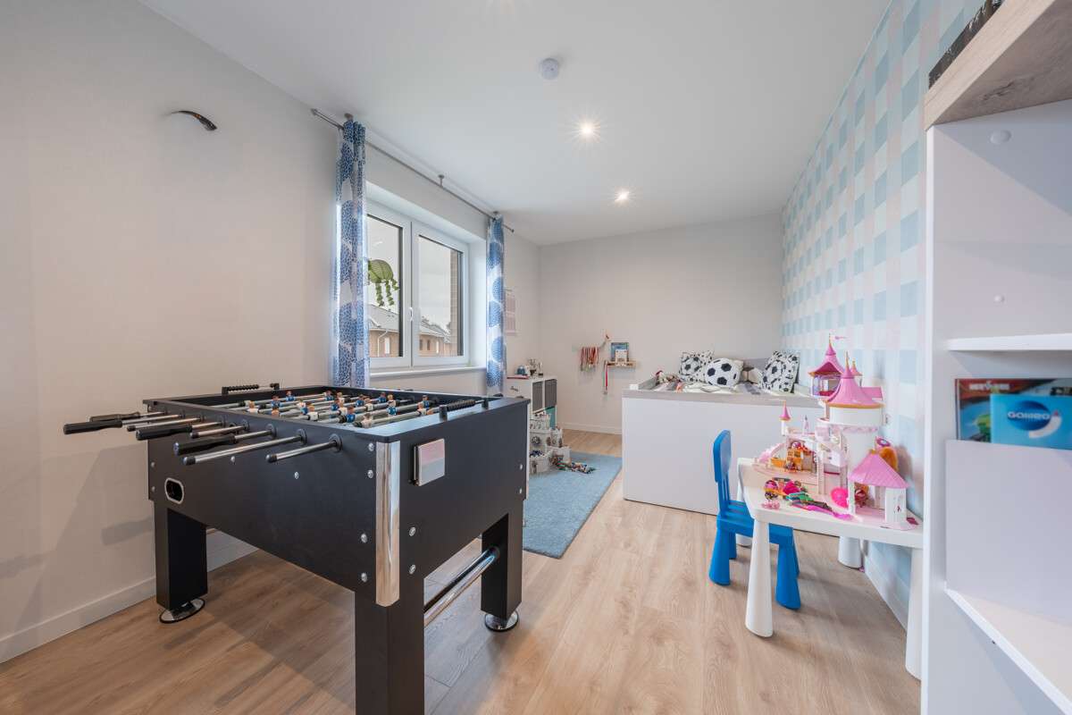 Immobilie in Bippen - Modernes Familienanwesen

Großzügigkeit, Design und Zukunftssicherheit in perfekter Harmonie - Bild 16