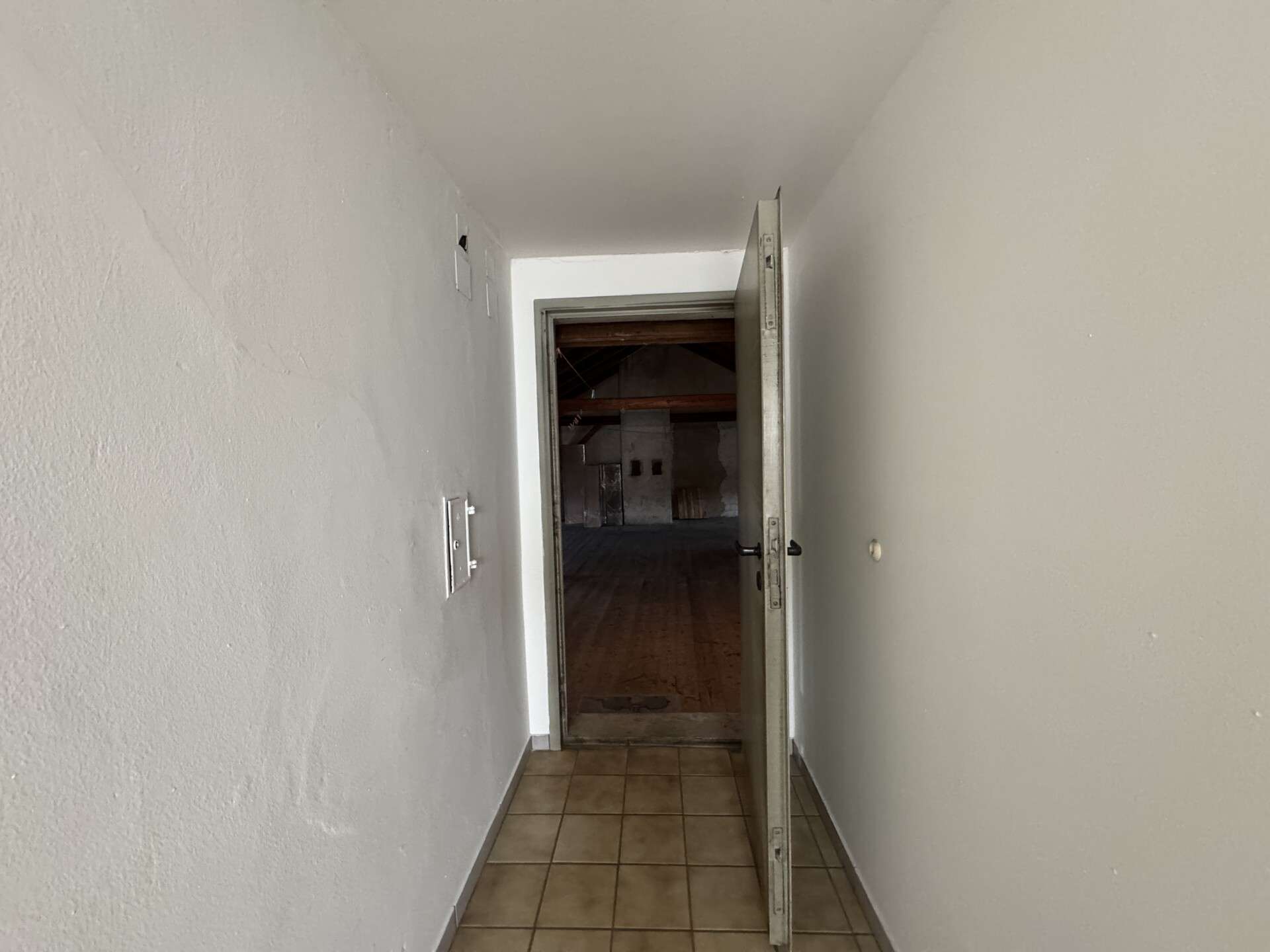 Ausbaufähige Dachgeschossfläche und Garage, Altötting Kreis – Bild 4