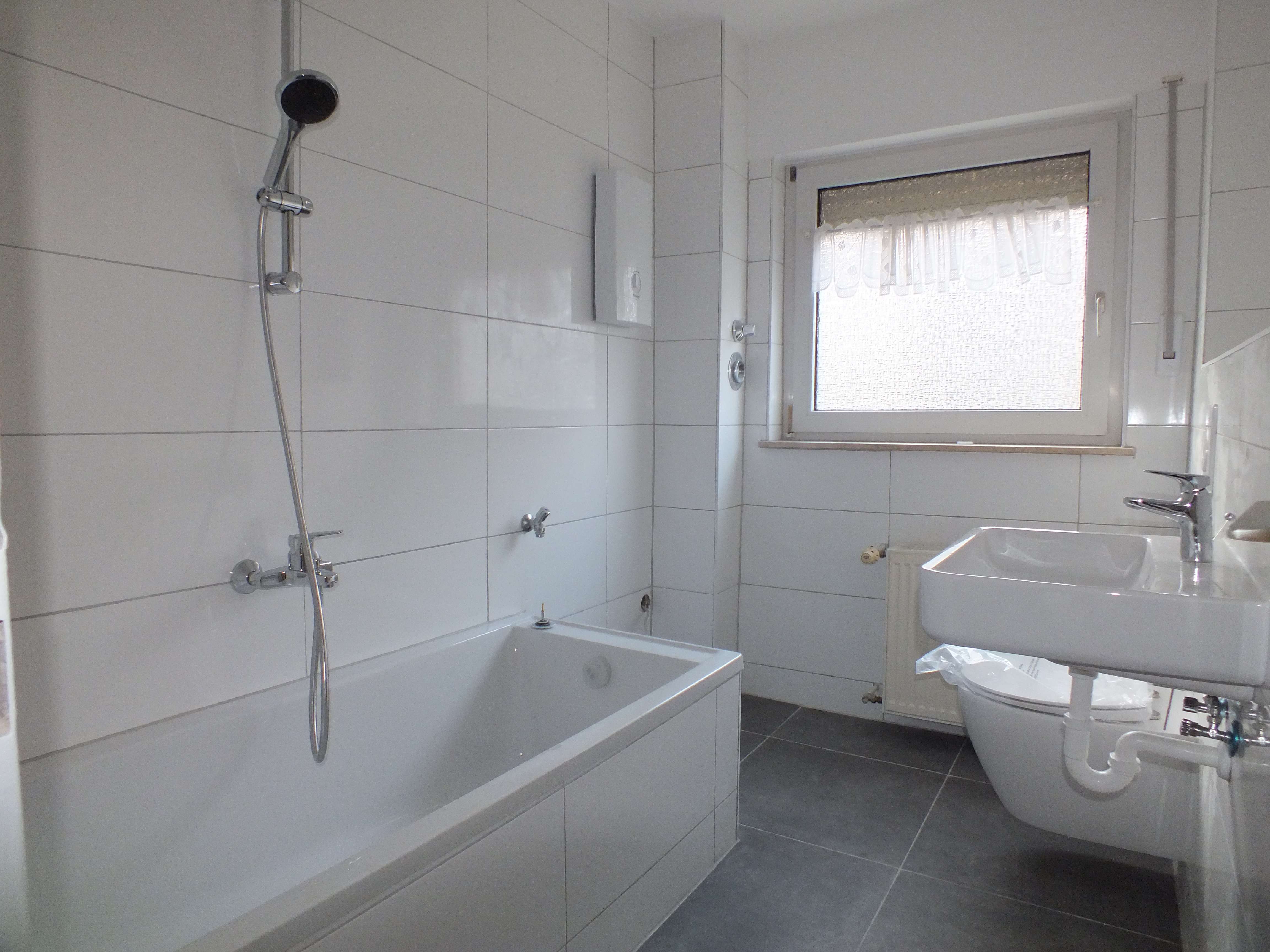 Immobilie in Nauheim - Frisch renovierte 3 Zimmer Wohnung mit ca. 75m² Wohnfläche mit Balkon und Garage - Bild 5