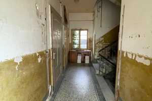 Mehrfamilienhaus mit guter Bausubstanz und viel Potential wartet auf Sanierung zentrumsnah in Plauen – Plauen – Vorschaubild 8