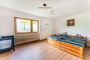 2-Fam.-Haus mit großem Sonnengrundstück & Ausbaupotenzial im DG - im Sommer 2026 noch einziehen! – Die vollständige Adresse der Immobilie erhältst du vom Anbieter., 78733 Aichhalden – Vorschaubild 9