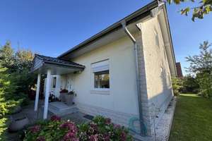 Große Zimmer, Vollkeller, PV-Anlage, Garage, gute Lage - tolles Einfamilienhaus mit vielen Details! – Die vollständige Adresse der Immobilie erhältst du vom Anbieter., 38448 Kästorf, Wolfsburg – Vorschaubild 3