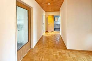 Investieren & Wohlfühlen: Vermietete 3-ZKB-Etagenwohnung mit Loggia & Schwimmbad auf Mariahof! – Die vollständige Adresse der Immobilie erhältst du vom Anbieter., 54296 Mariahof, Trier – Vorschaubild 2