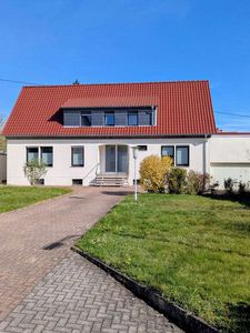 Liebevoll renoviertes, neuwertiges 1-2 Familienhaus mit 8 Zimmern