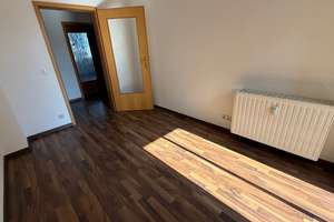 Top Whg. / Laminat / Bad mit Wanne/ großer Balkon u.v.m. – Olbernhauer Straße 20, 9125 Altchemnitz, Chemnitz – Vorschaubild 12